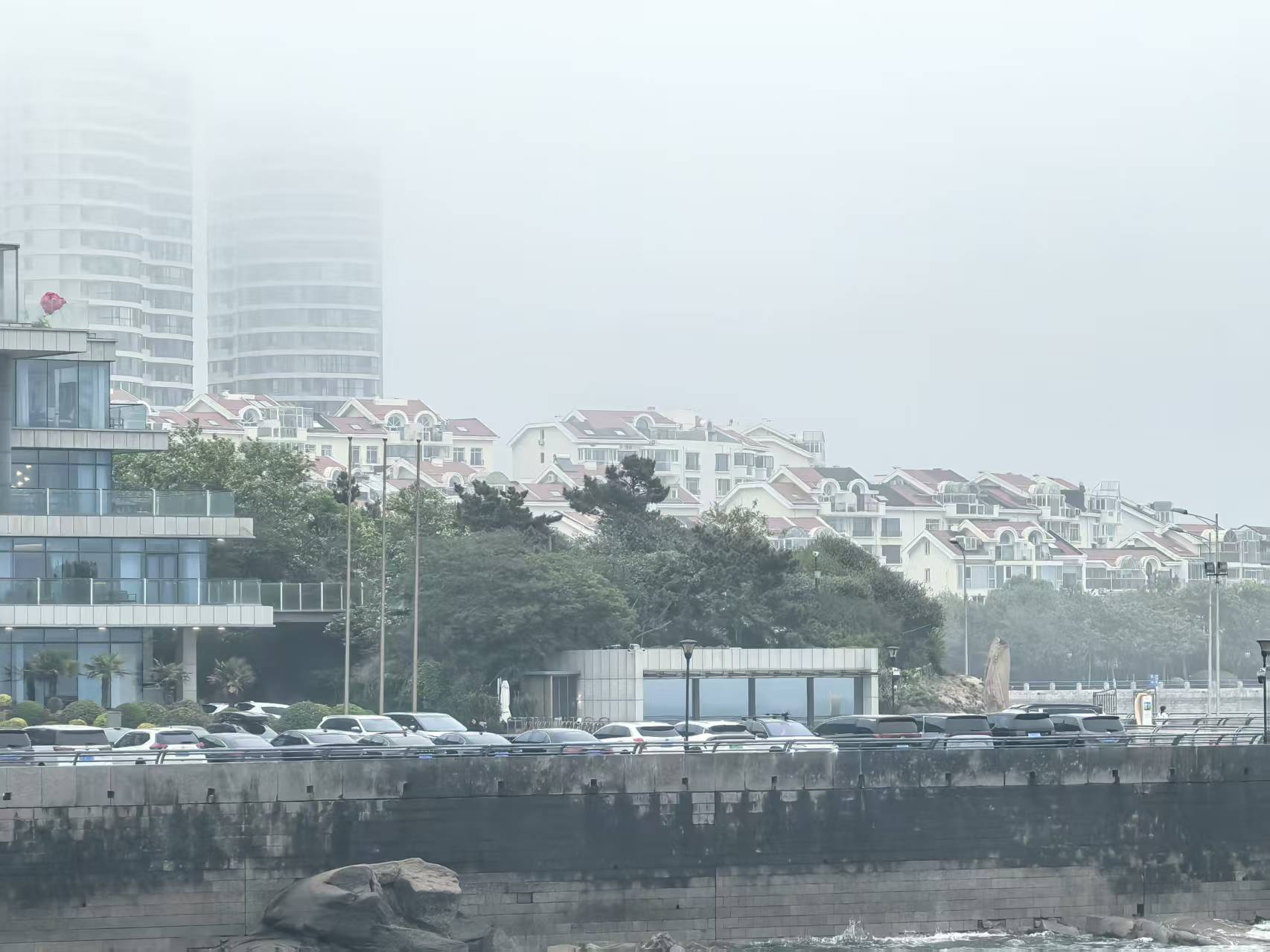 大雾中的青岛