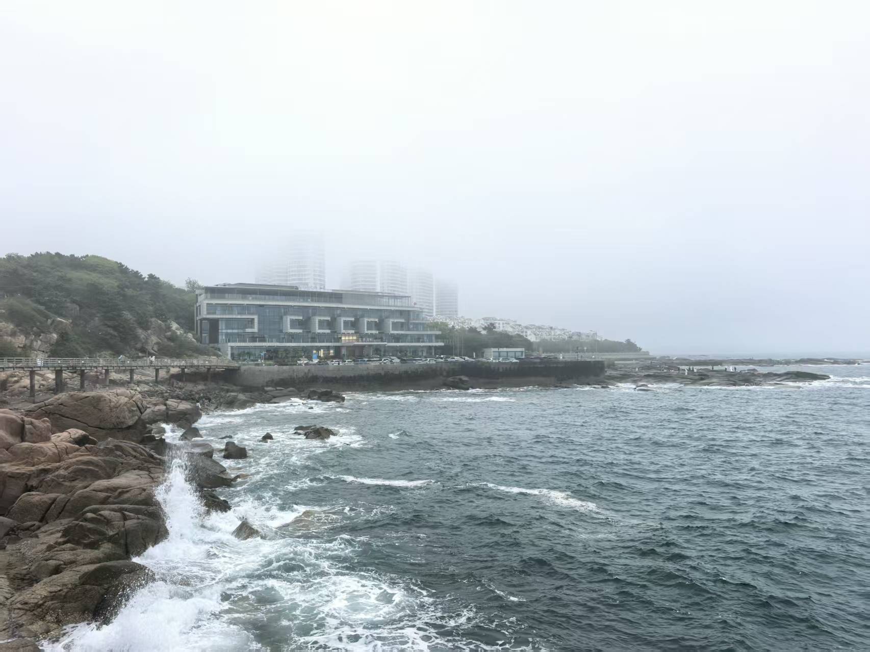 大雾中的青岛